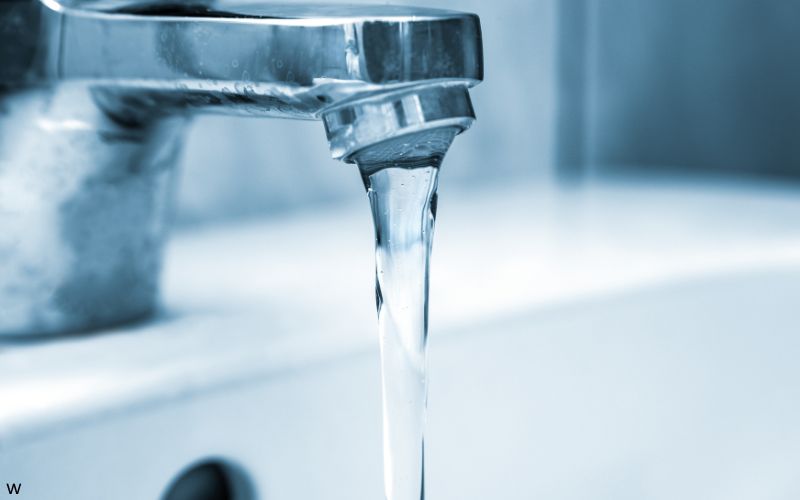 water tap running